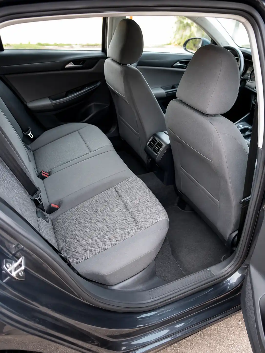 Intérieur de voiture propre après nettoyage à Narbonne